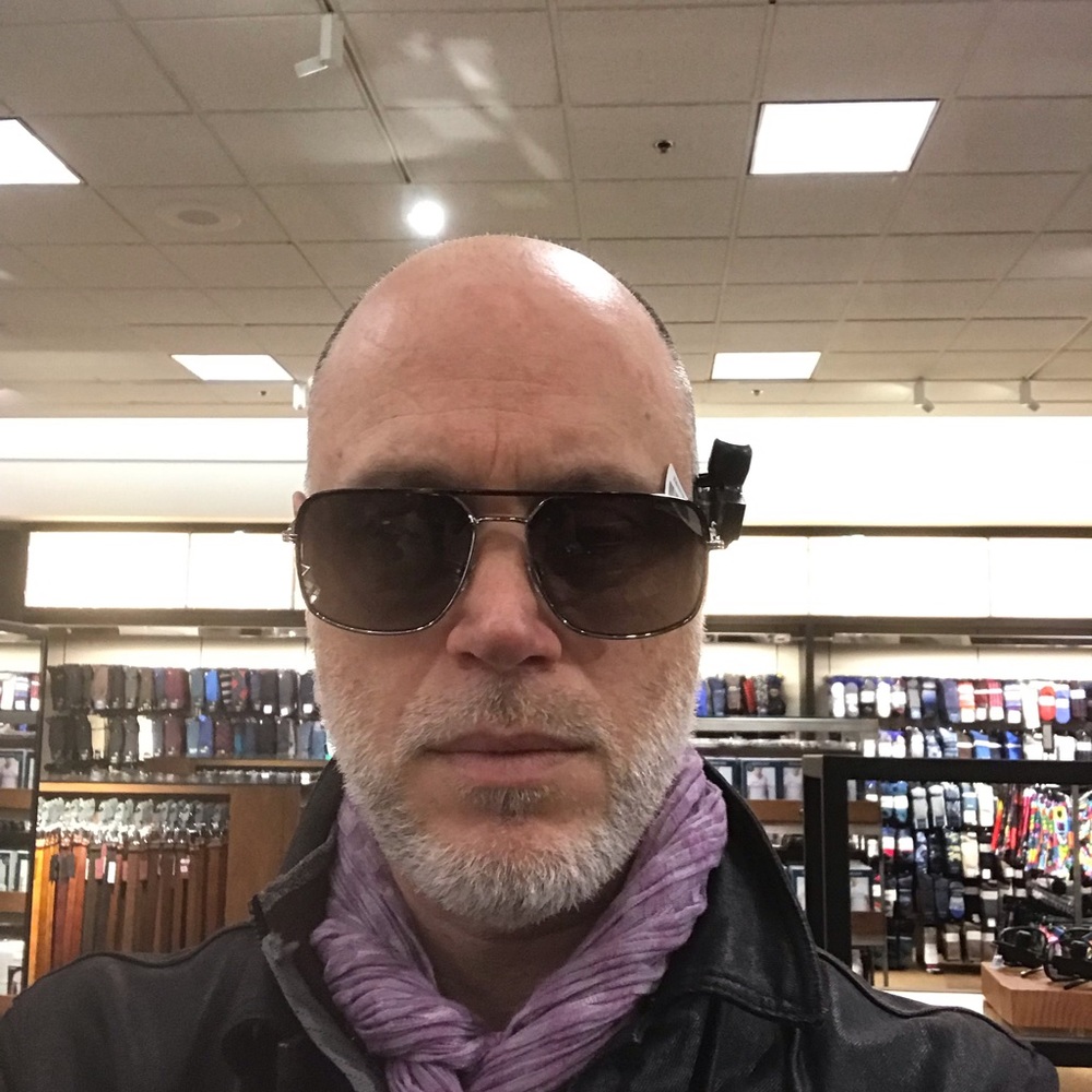 Meet your Posher, Eric